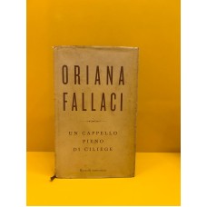 Un cappello pieno di ciliege Un cappello pieno di ciliege